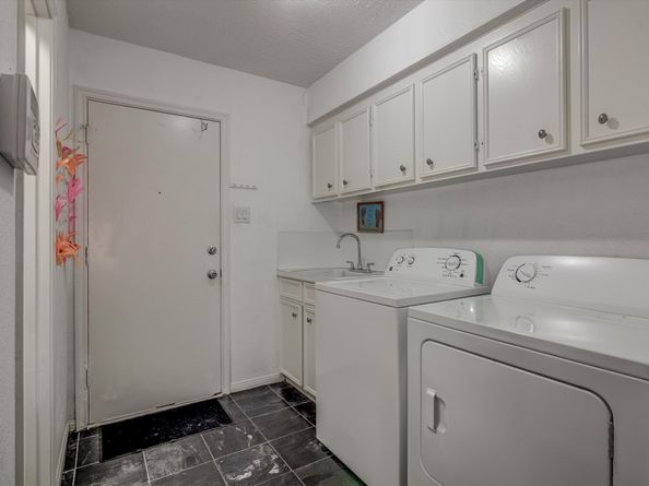 5230 Cripple Creek Court SE, Houston TX 77017