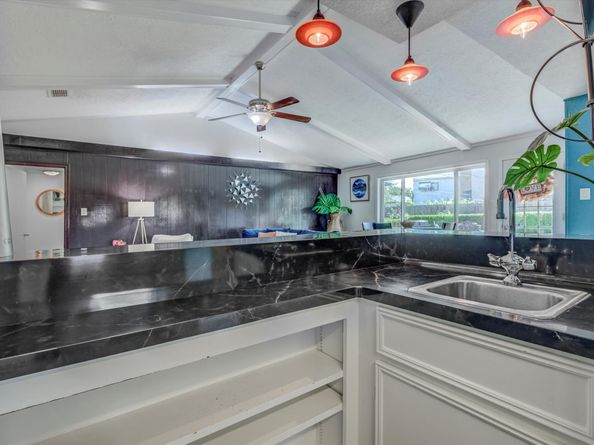 5230 Cripple Creek Court SE, Houston TX 77017