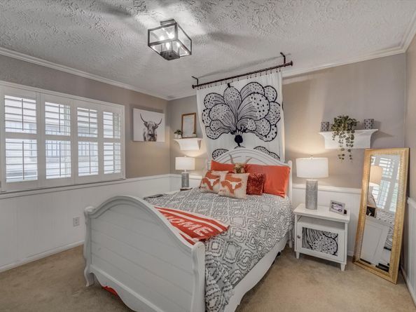 5230 Cripple Creek Court SE, Houston TX 77017