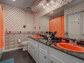 5230 Cripple Creek Court SE, Houston TX 77017