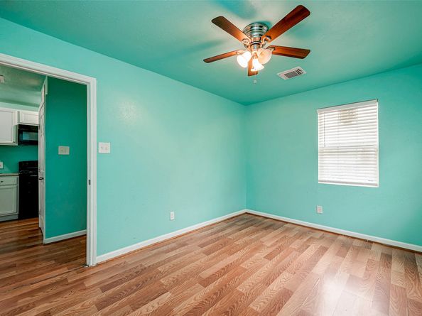 3938 King Street, Houston TX 77026