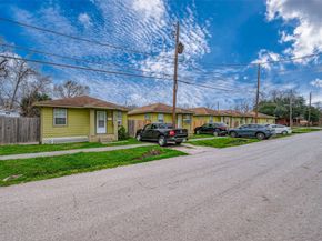 3938 King Street, Houston TX 77026