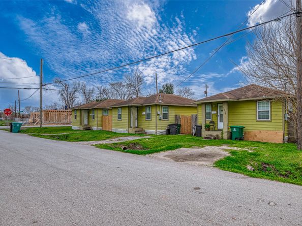 3938 King Street, Houston TX 77026