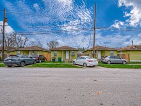 3938 King Street, Houston TX 77026