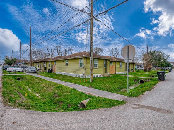 3938 King Street, Houston TX 77026