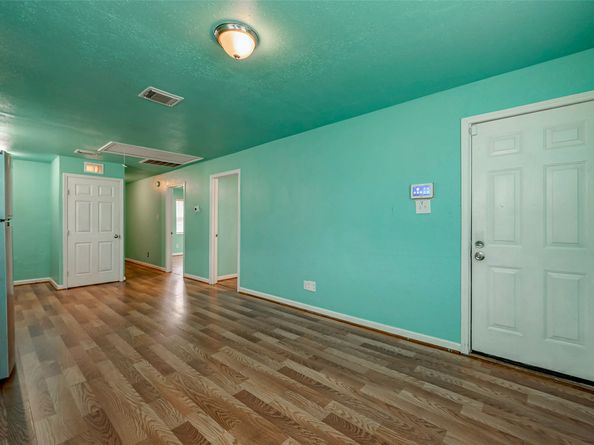 3938 King Street, Houston TX 77026