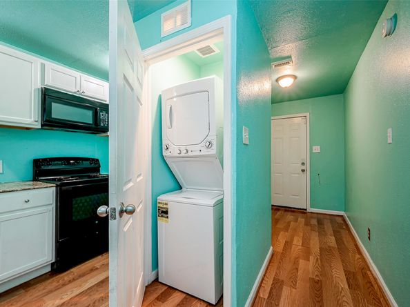 3938 King Street, Houston TX 77026