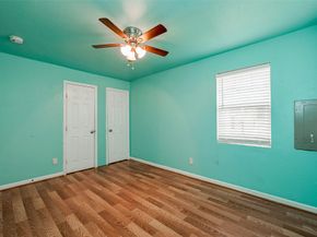 3938 King Street, Houston TX 77026