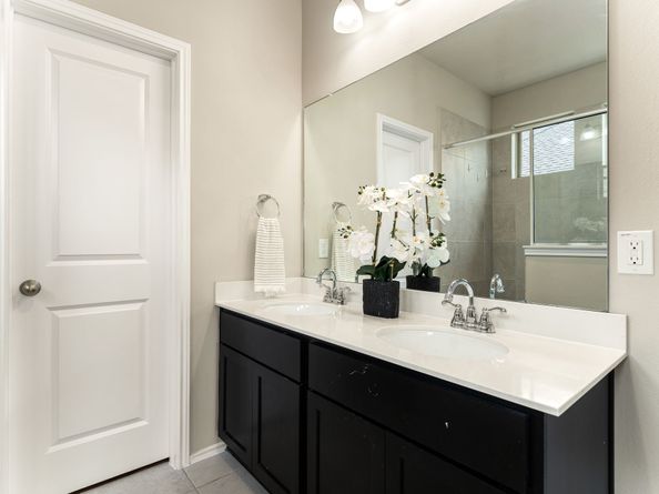 5014 Aspen Orchard Drive, Houston TX 77066