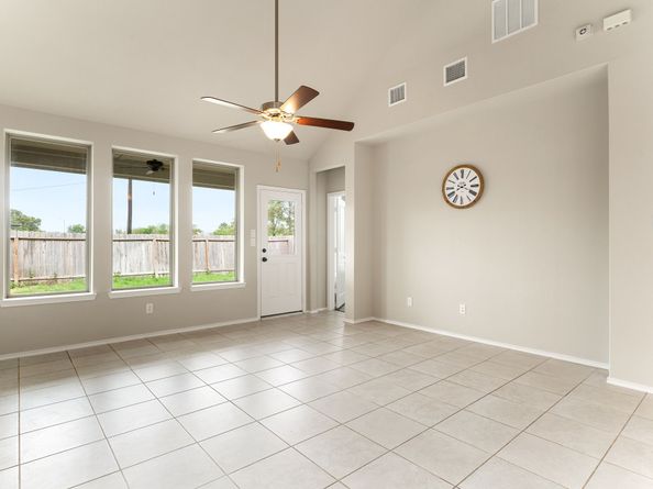 5014 Aspen Orchard Drive, Houston TX 77066