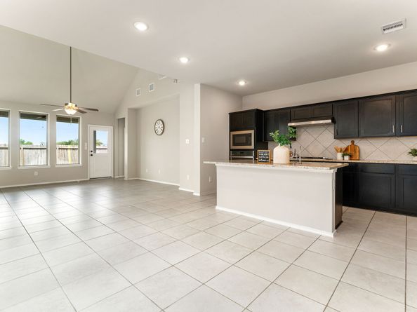 5014 Aspen Orchard Drive, Houston TX 77066