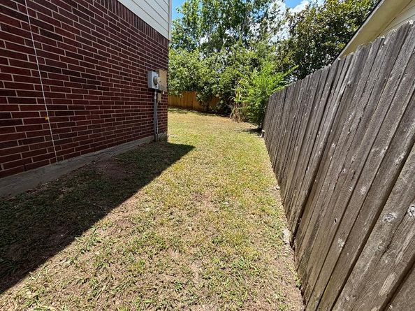 16003 Mission Glen Drive, Houston TX 77083