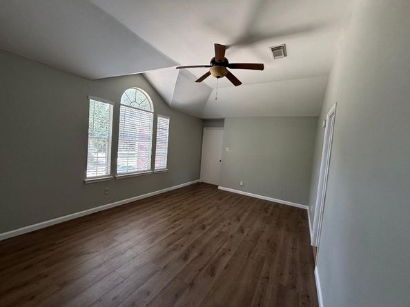 16003 Mission Glen Drive, Houston TX 77083