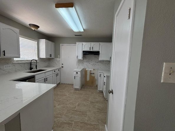 16003 Mission Glen Drive, Houston TX 77083