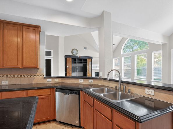 3314 Crimson Maple Court, Houston TX 77345