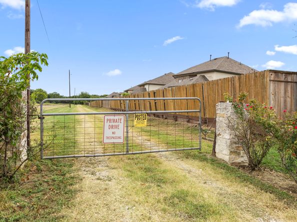 1550 Pitts Road, Richmond TX 77406