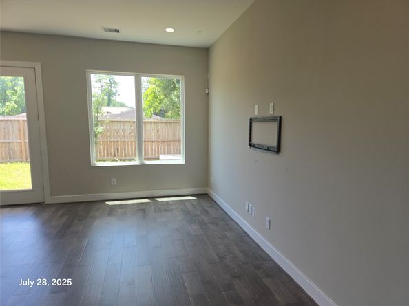 5503 Beall Street A, Houston TX 77091
