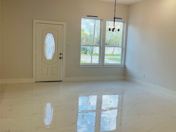 7002 S Hall Street, Houston TX 77028