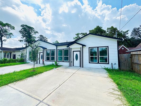 7002 S Hall Street, Houston TX 77028