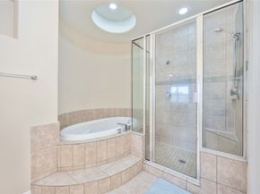 5142 Oasis Park, Houston TX 77021