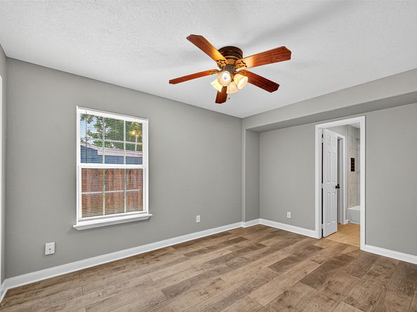 5614 Flamingo Drive, Houston TX 77033