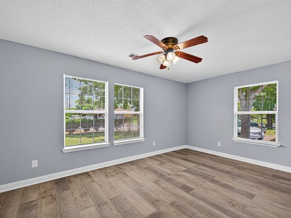 5614 Flamingo Drive, Houston TX 77033