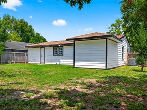 5614 Flamingo Drive, Houston TX 77033