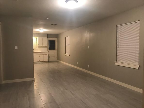 904 Ellena Road 16, Houston TX 77076