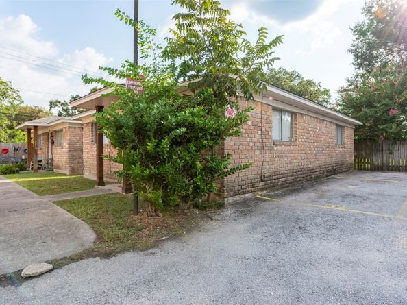 904 Ellena Road 16, Houston TX 77076