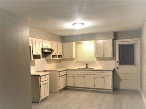 904 Ellena Road 16, Houston TX 77076