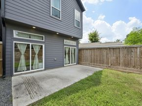 7033 Avenue L, Houston TX 77011