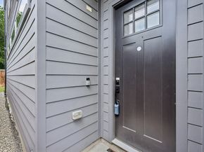 7033 Avenue L, Houston TX 77011