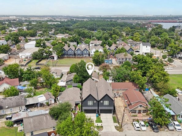 7033 Avenue L, Houston TX 77011