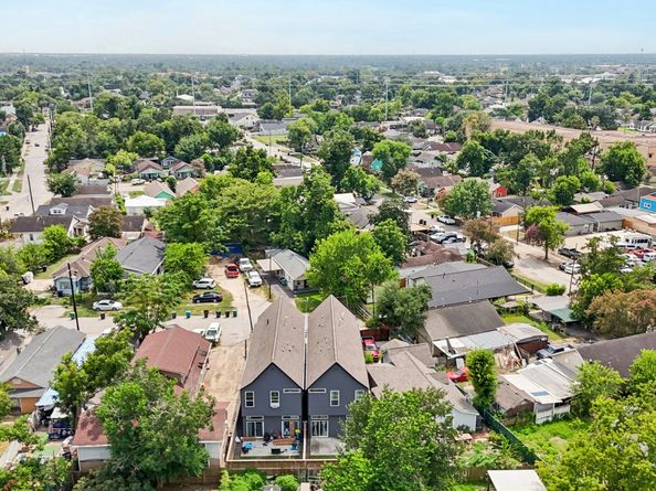 7033 Avenue L, Houston TX 77011