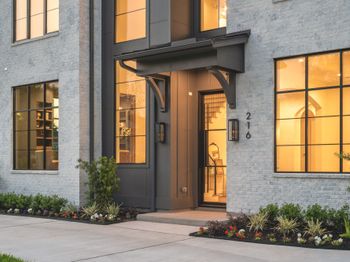 216 W 31st Street