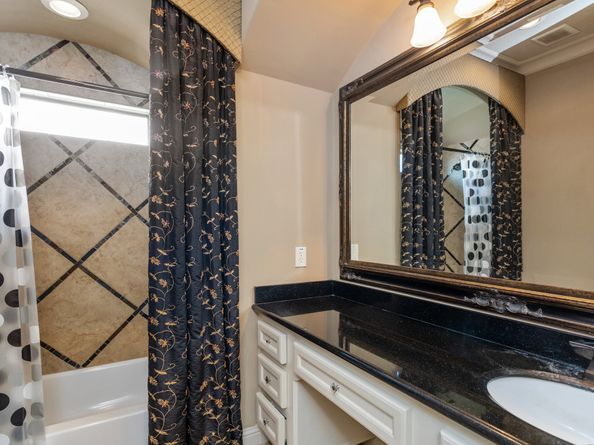 22 Sunset Park Lane, Sugar Land TX 77479
