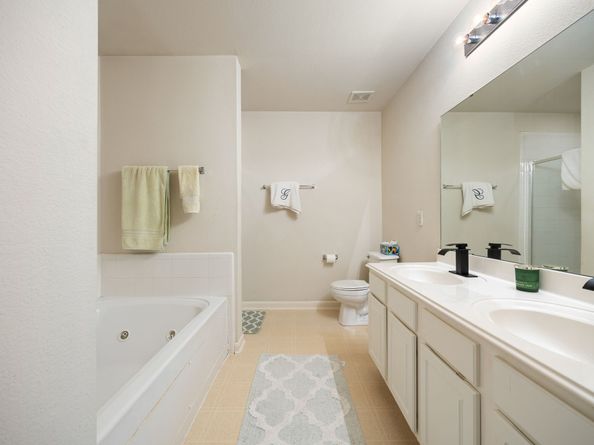 511 Remington Chase Court, Houston TX 77073