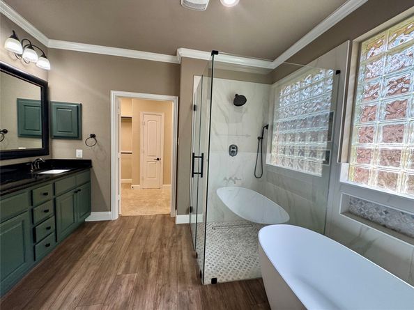 207 N Vershire Circle, The Woodlands TX 77354