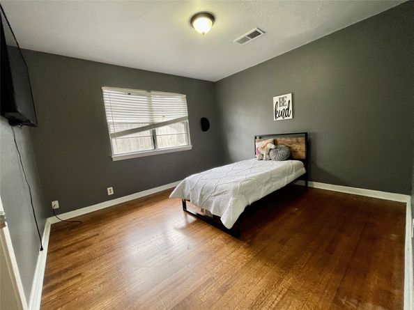8406 Glen Valley Drive, Houston TX 77061