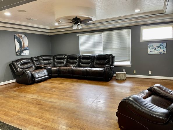 8406 Glen Valley Drive, Houston TX 77061