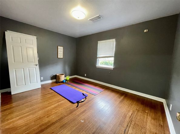 8406 Glen Valley Drive, Houston TX 77061