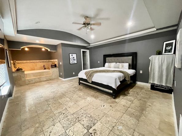 8406 Glen Valley Drive, Houston TX 77061