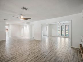 5122 Foresthaven Drive, Houston TX 77066