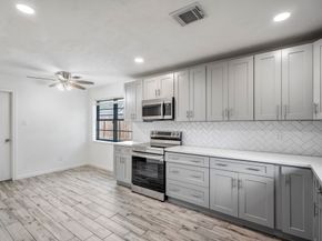 5122 Foresthaven Drive, Houston TX 77066
