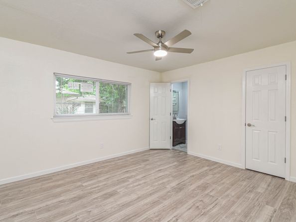 5003 Denoron Drive, Houston TX 77048