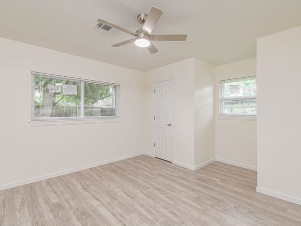 5003 Denoron Drive, Houston TX 77048