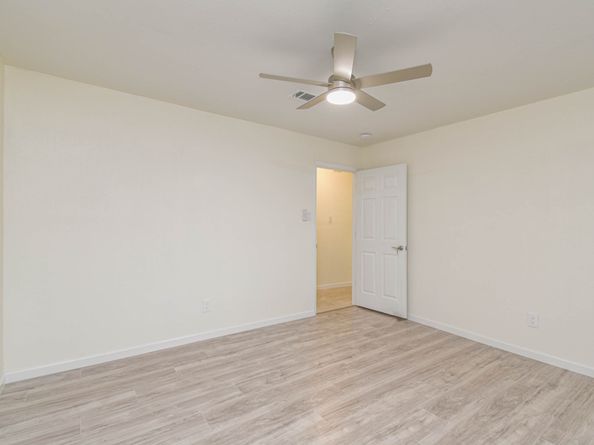 5003 Denoron Drive, Houston TX 77048