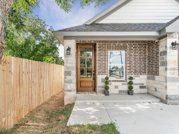 7963 Miley St, Houston TX 77028