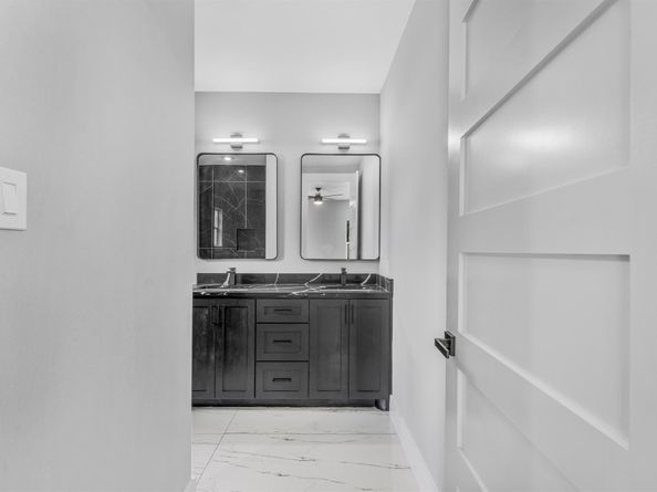 7963 Miley St, Houston TX 77028