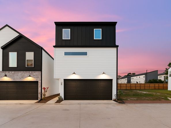 4762 Martin Hill Street, Houston TX 77018